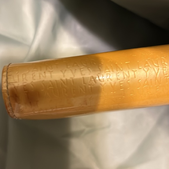 YSL Patent BI-Fold Wallet - Picture 6 of 9